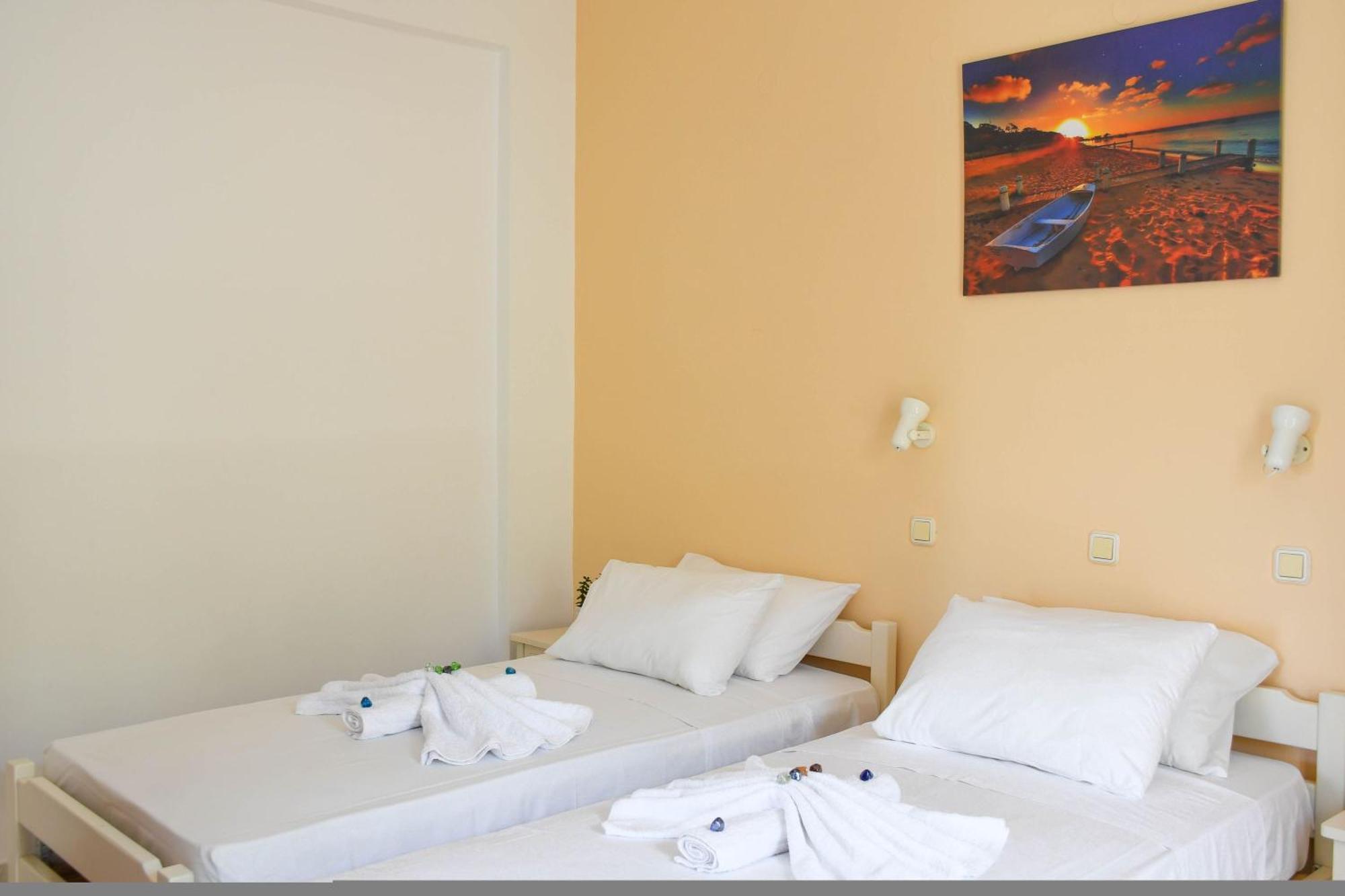 Litinas Apartments With Pool Agia Marina Exteriör bild