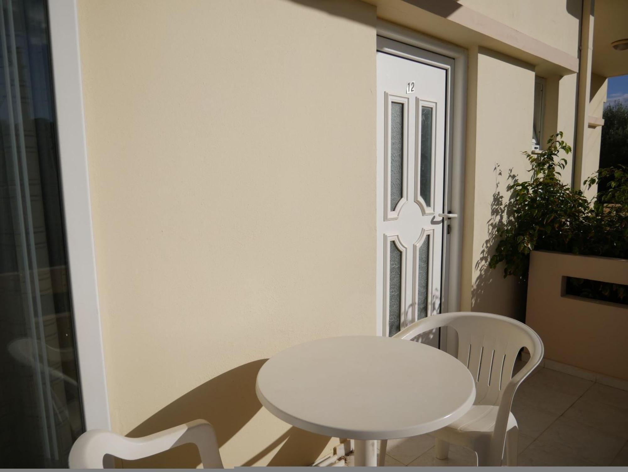 Litinas Apartments With Pool Agia Marina Exteriör bild