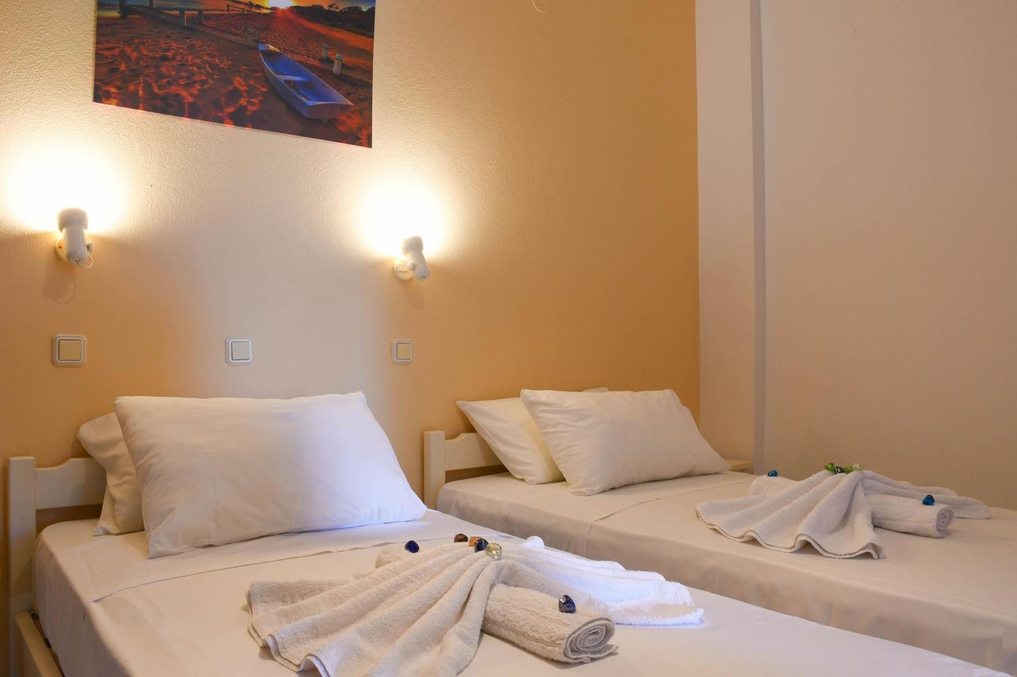 Litinas Apartments With Pool Agia Marina Exteriör bild