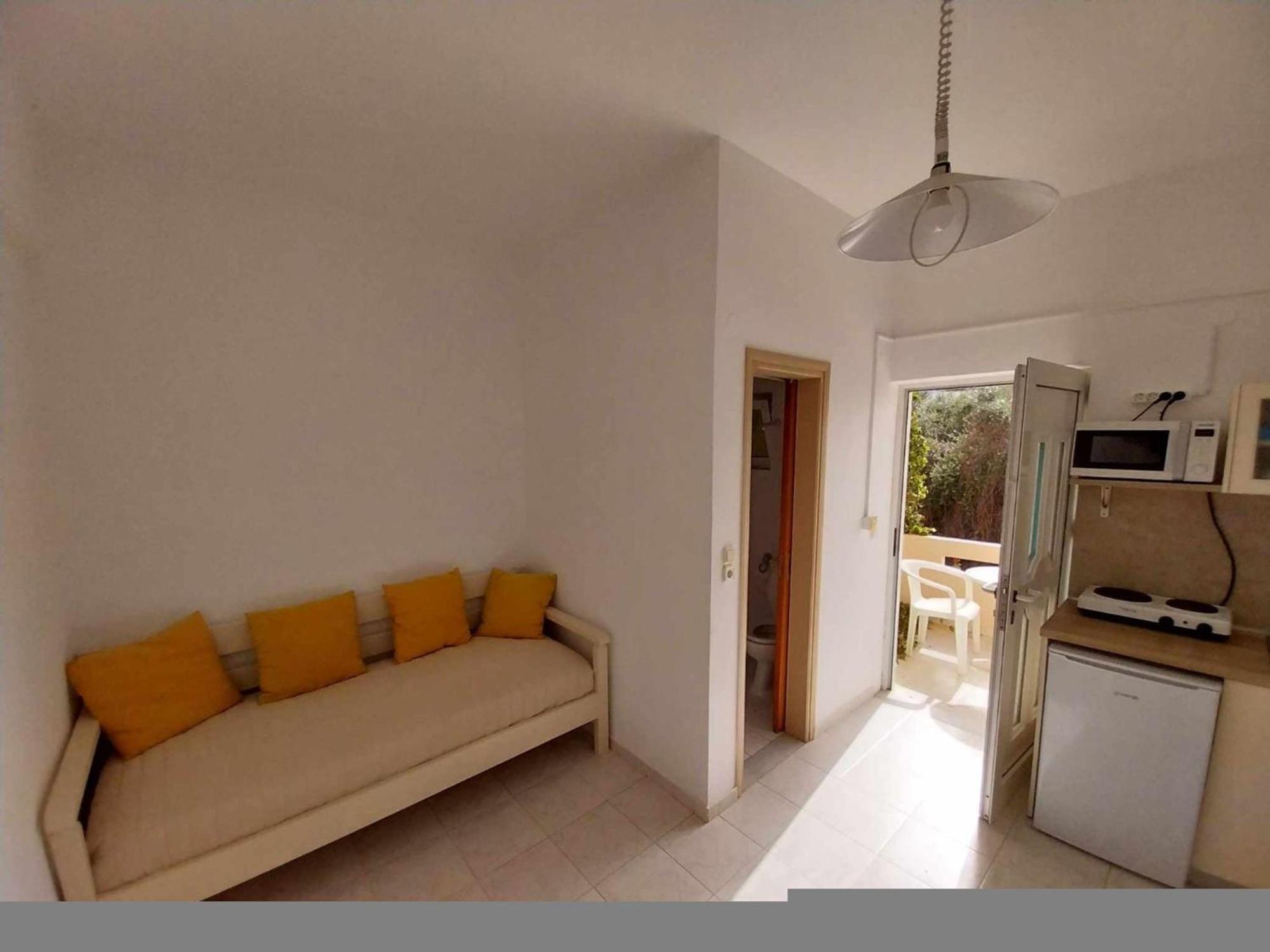 Litinas Apartments With Pool Agia Marina Exteriör bild