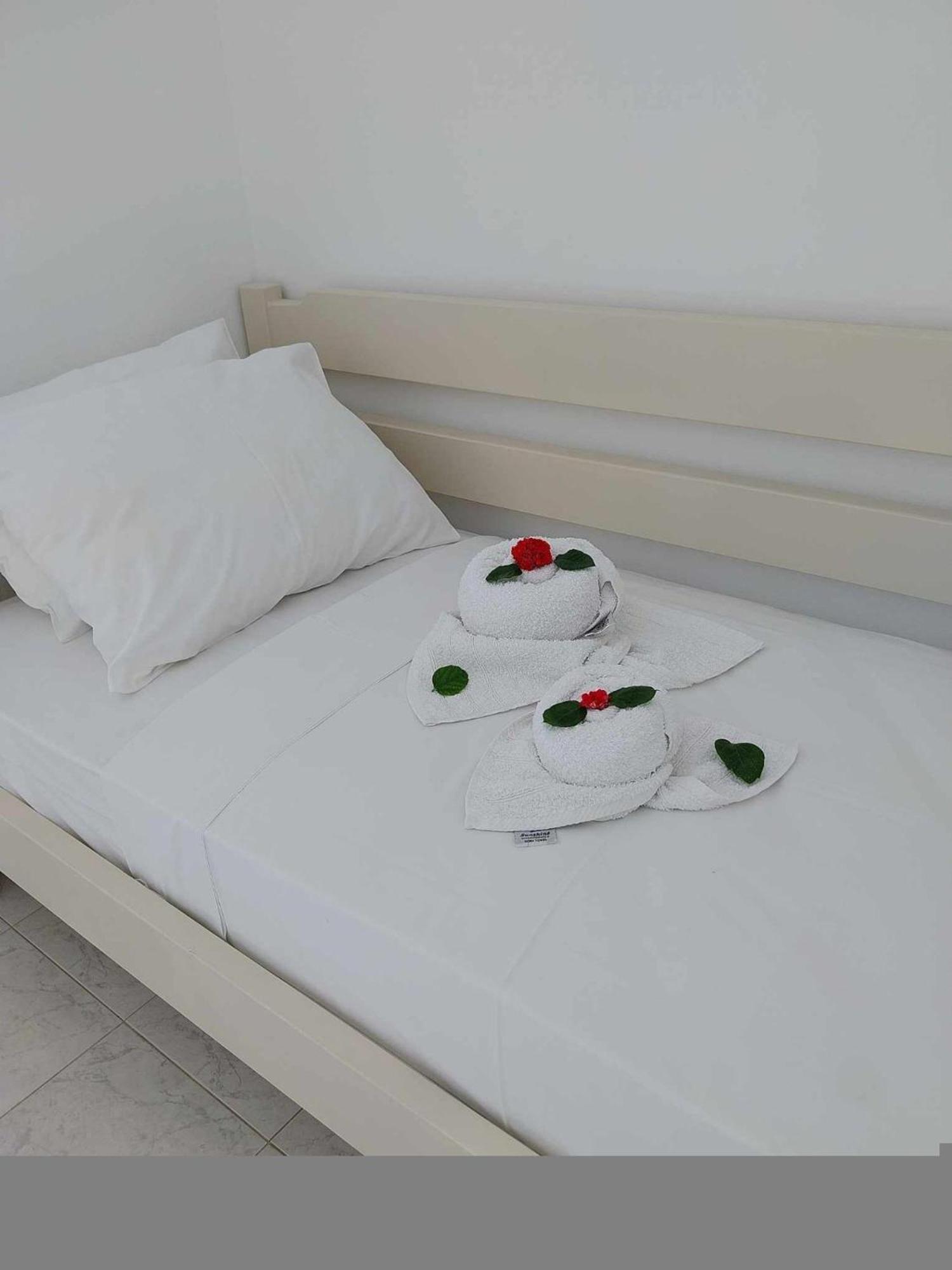 Litinas Apartments With Pool Agia Marina Exteriör bild