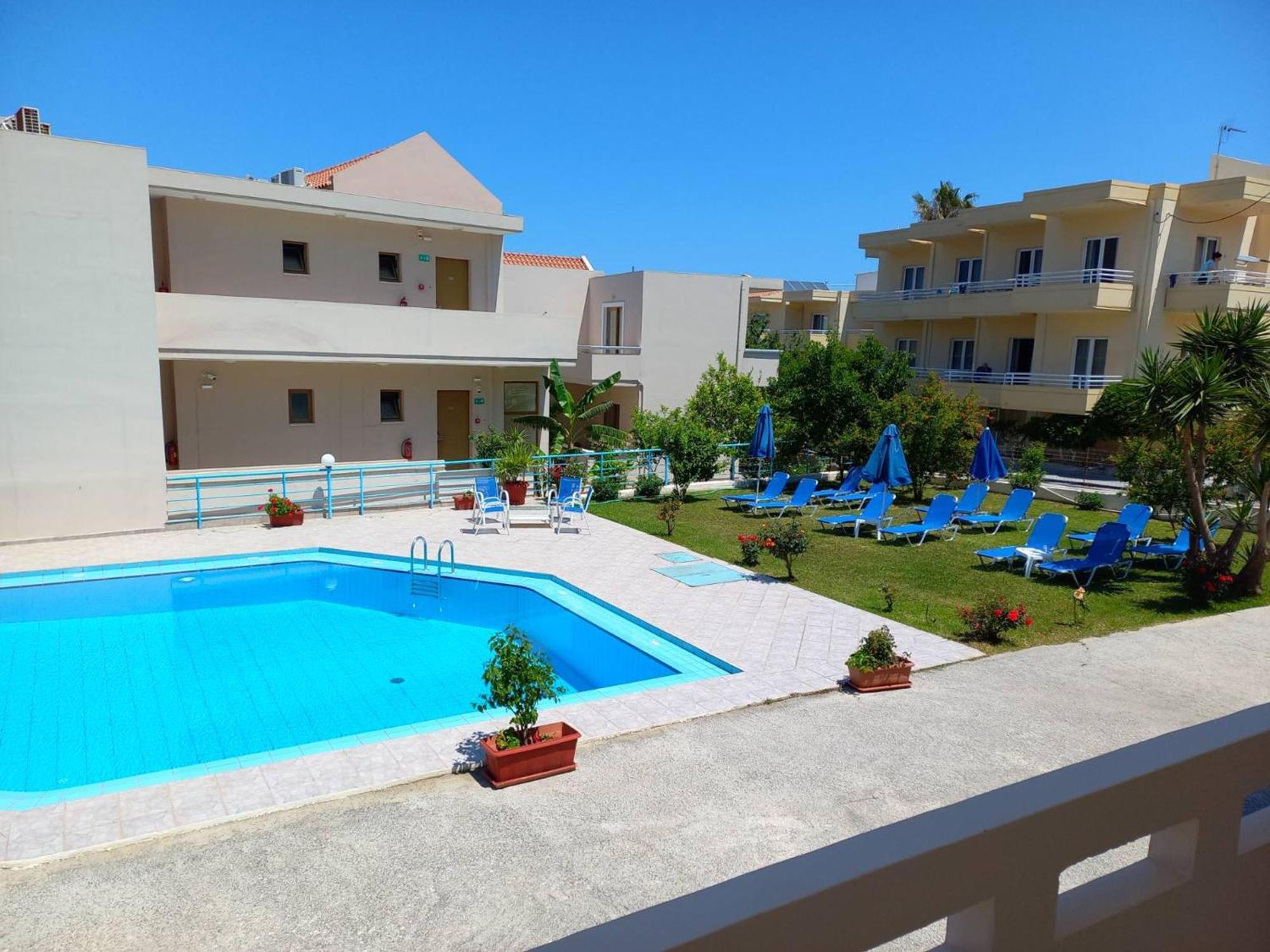 Litinas Apartments With Pool Agia Marina Exteriör bild