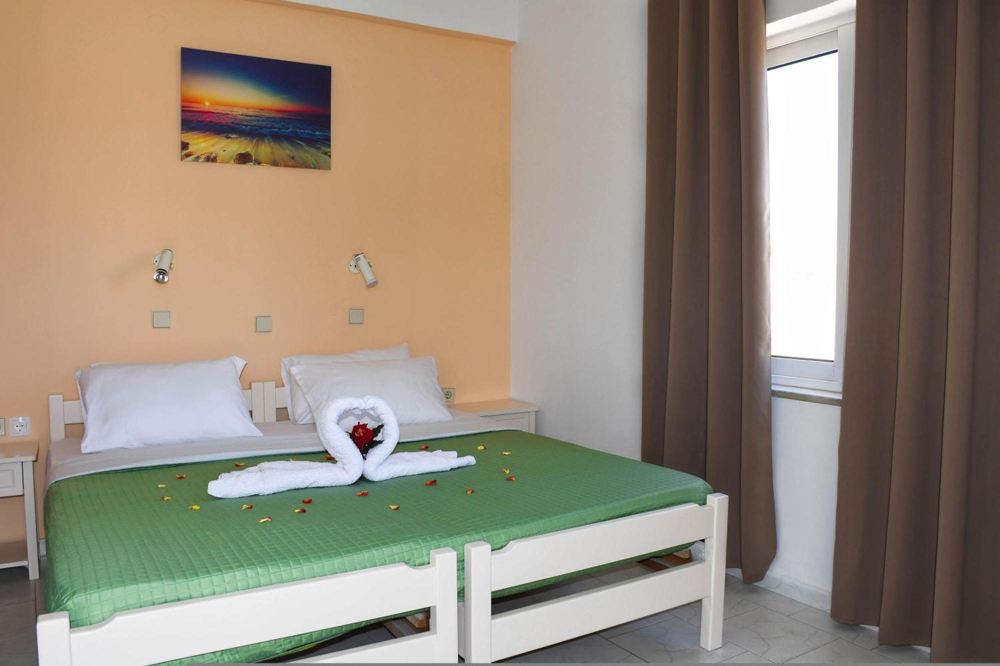 Litinas Apartments With Pool Agia Marina Exteriör bild