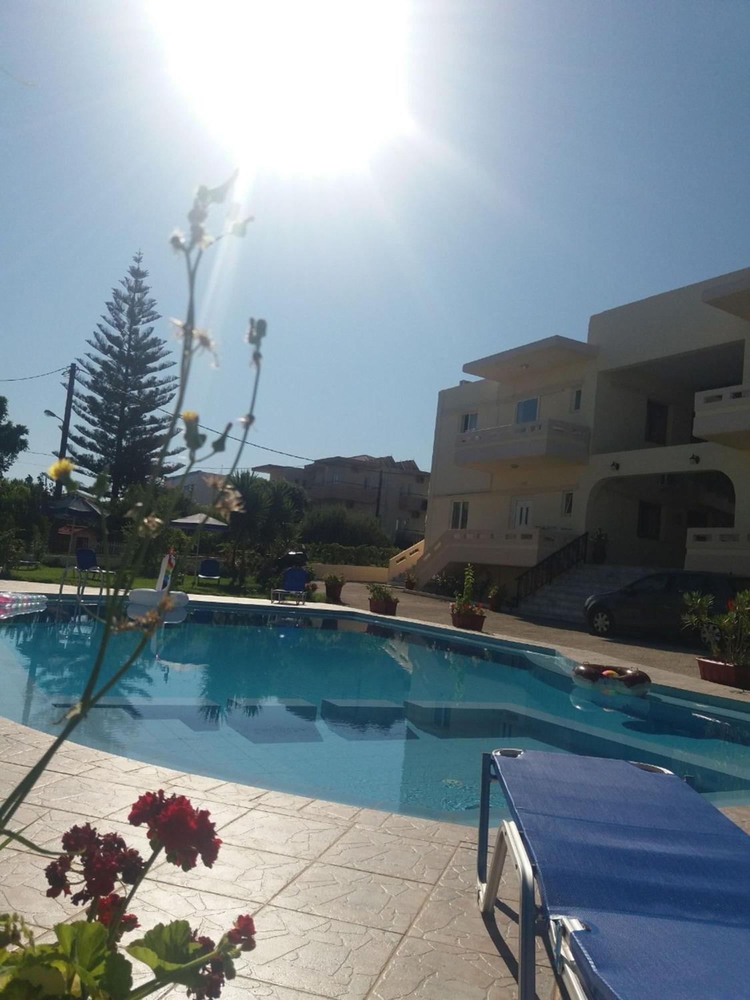 Litinas Apartments With Pool Agia Marina Exteriör bild
