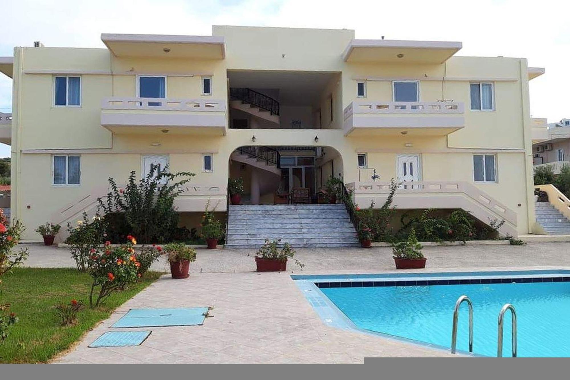 Litinas Apartments With Pool Agia Marina Exteriör bild