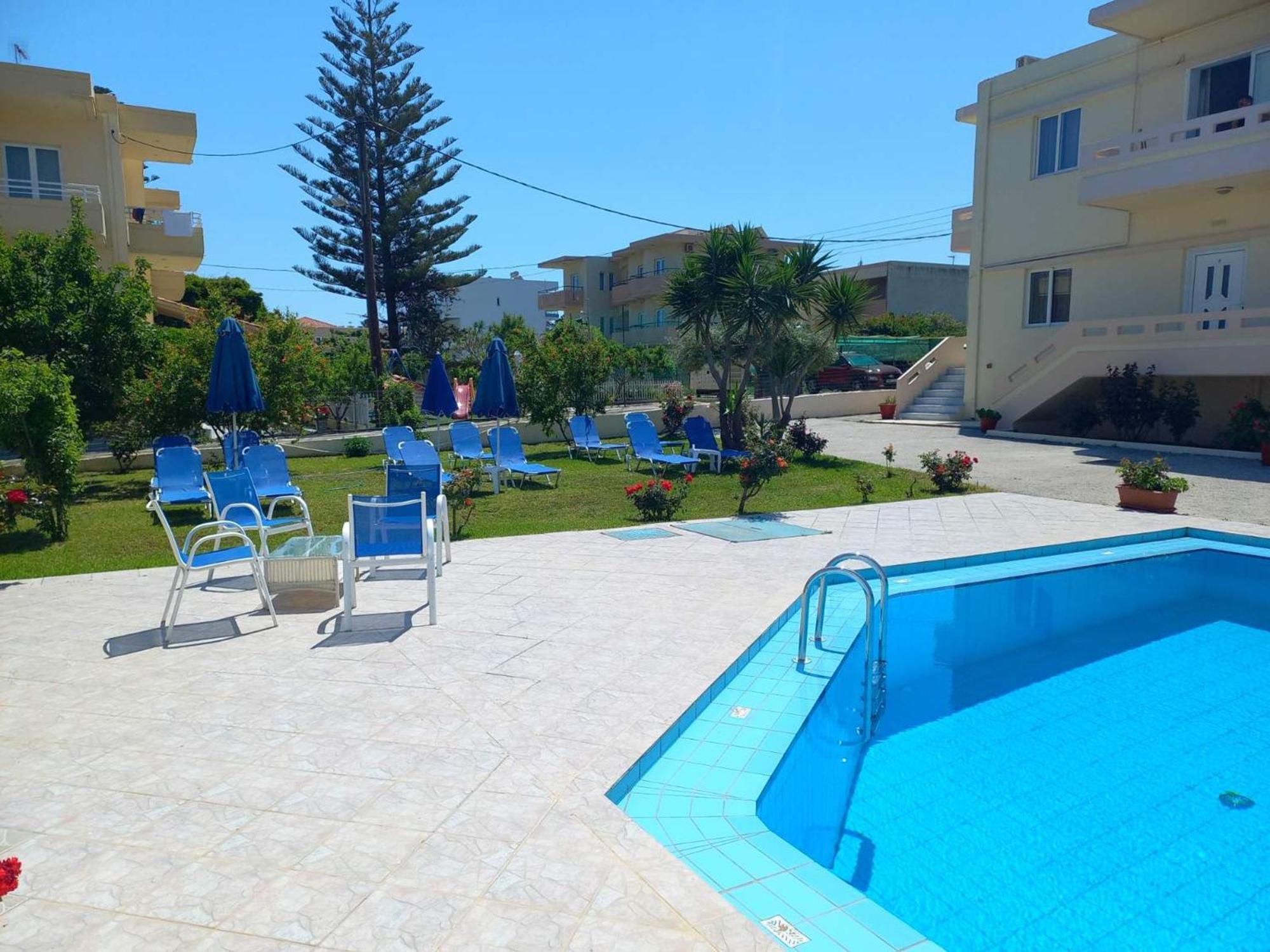 Litinas Apartments With Pool Agia Marina Exteriör bild