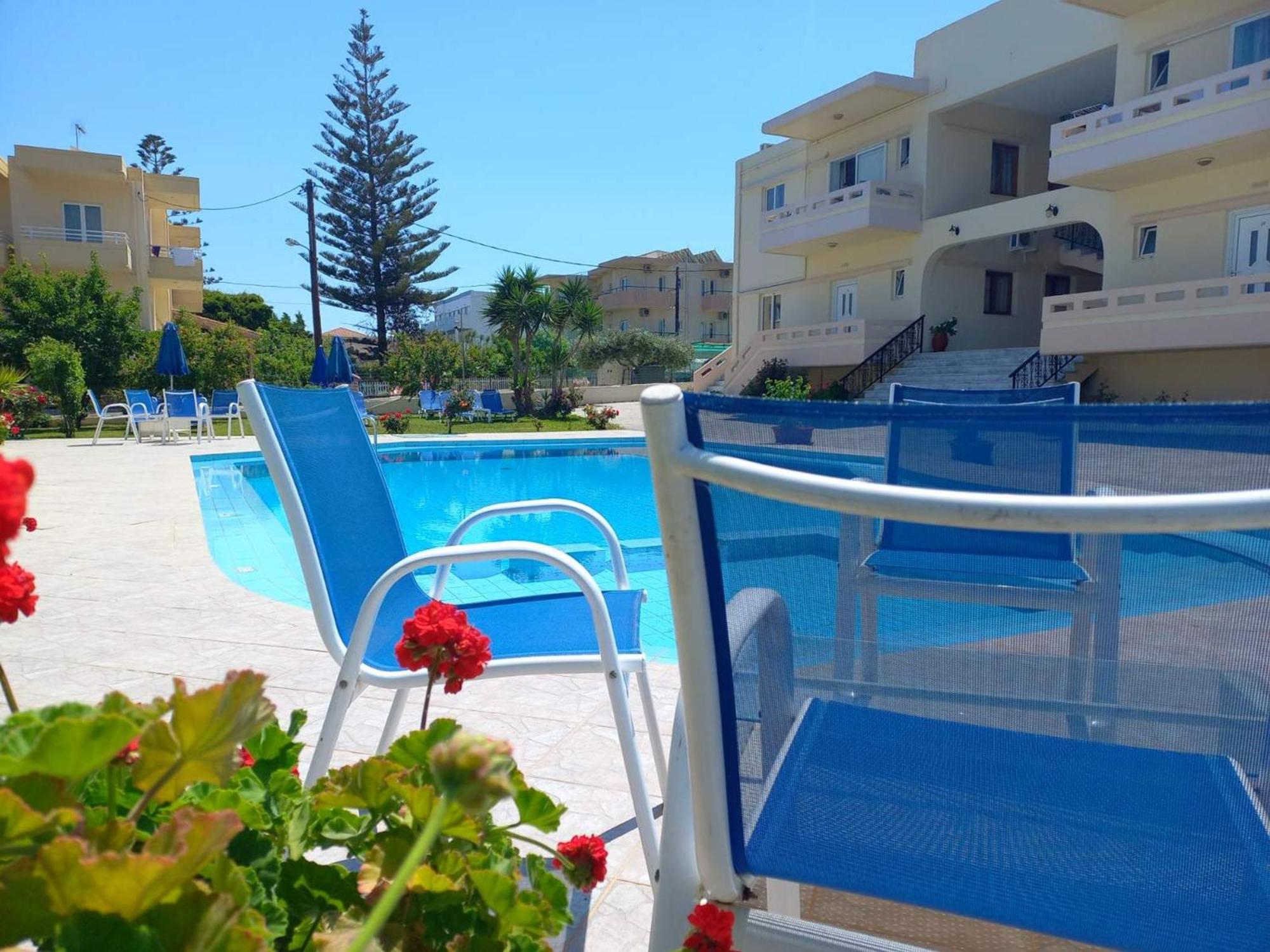 Litinas Apartments With Pool Agia Marina Exteriör bild