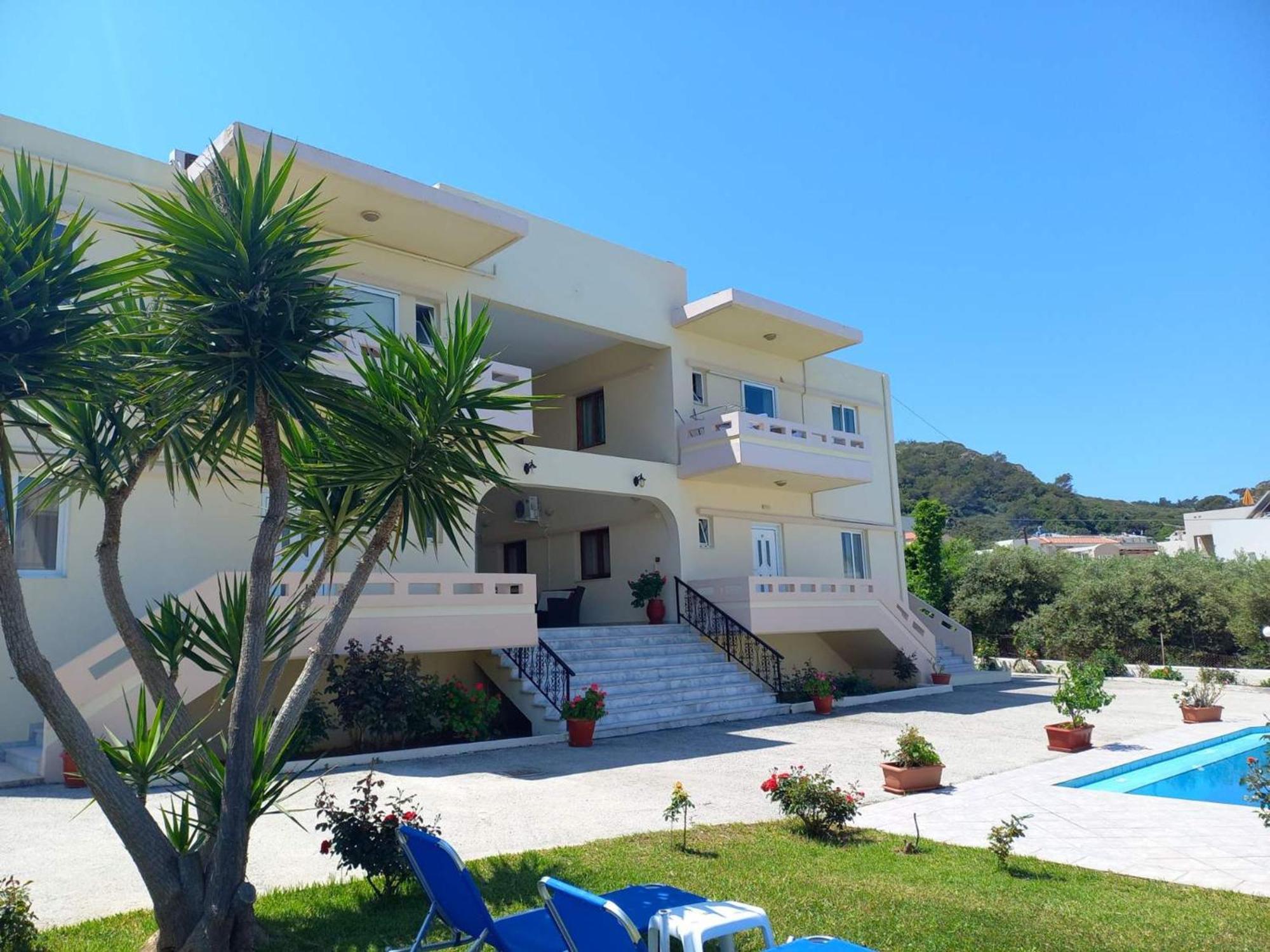 Litinas Apartments With Pool Agia Marina Exteriör bild